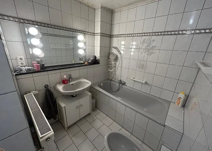 Parkplatz, Einzelbetten, 2 X 55 Zoll Tvs, Balkon, Glasfaser Wi-fi 1000 Mbit, Homeoffice *